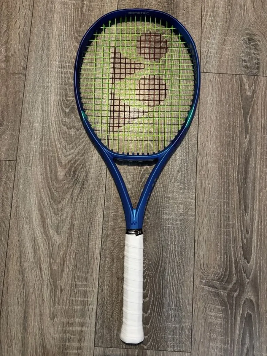 2 x Yonex Ezone 98 - Image 2