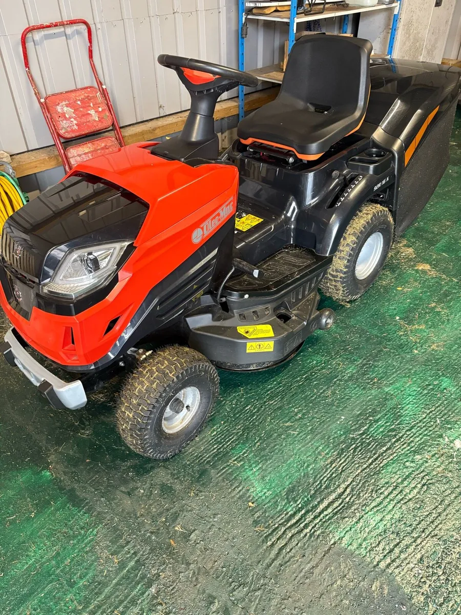 Ride on lawnmower - Image 1