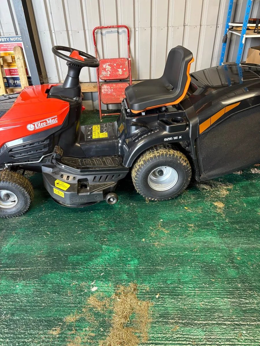Ride on lawnmower - Image 2