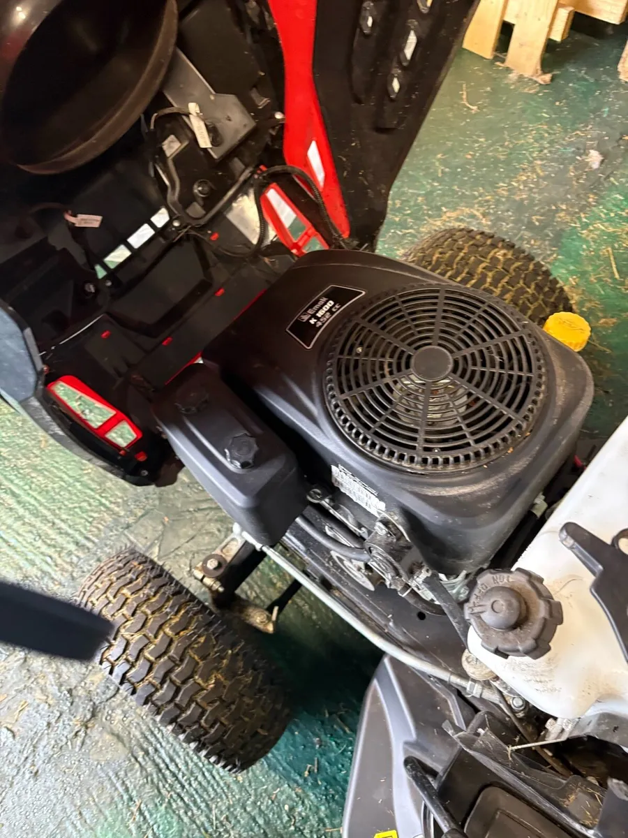 Ride on lawnmower - Image 3