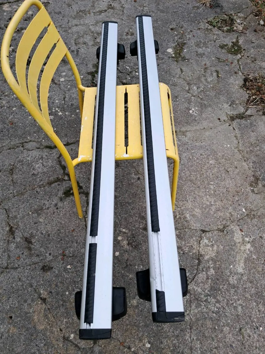 Jaguar XE roof bars - Image 2