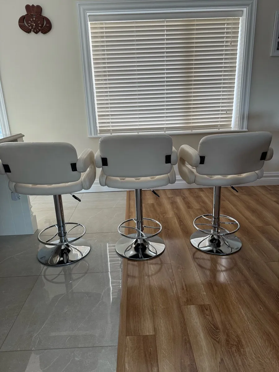Kitchen stools - Image 3