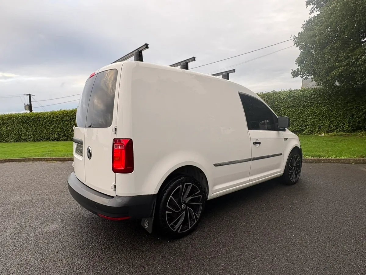 2019 Volkswagen Caddy 170bhp - Image 4