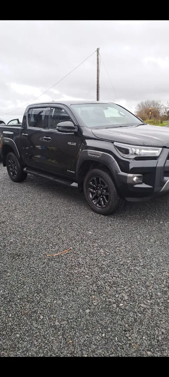 Toyota Hilux 2021 - Image 3