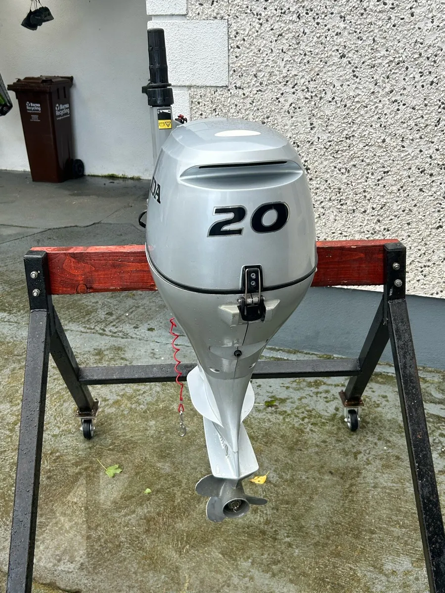 Honda 20hp 4 Stroke Outboard Engine - Image 2