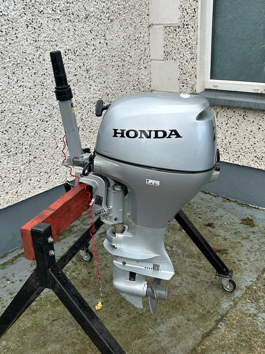 Honda 20hp 4 Stroke Outboard Engine - Image 3
