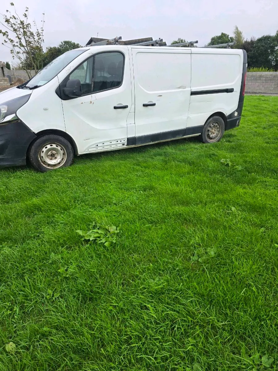 Opel Vivaro 2015 1.6  Tested till 2027  €3500 - Image 2