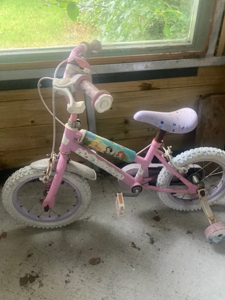 Toys - Image 2
