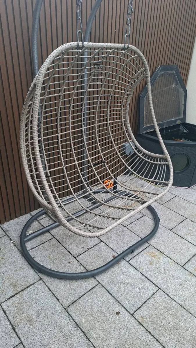 Garden egg chair - Image 1