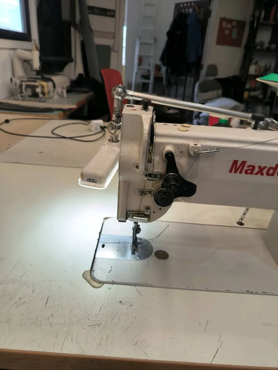 MAXDO sewing machine - Image 2