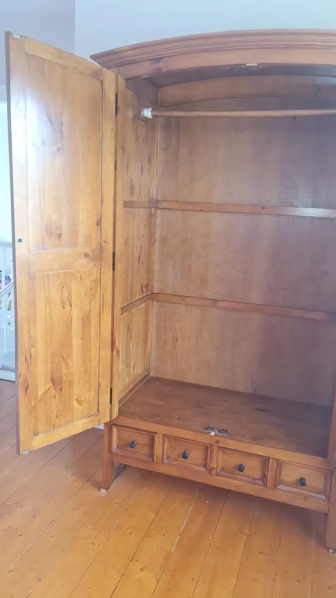 WARDROBE - Image 4