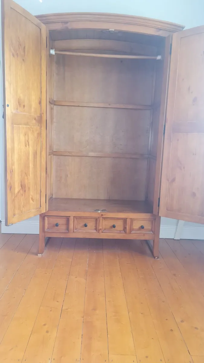 WARDROBE - Image 2
