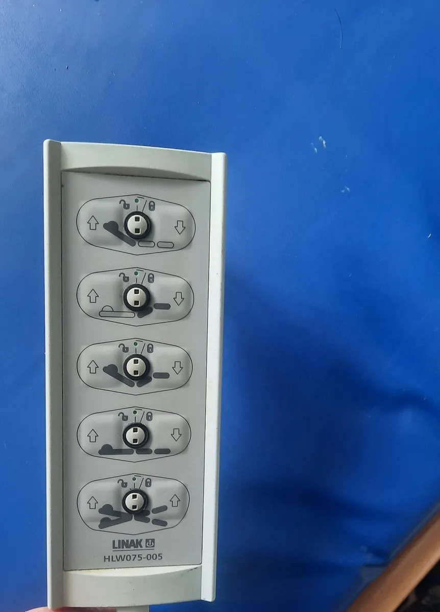 Electric hospital bed - Image 2