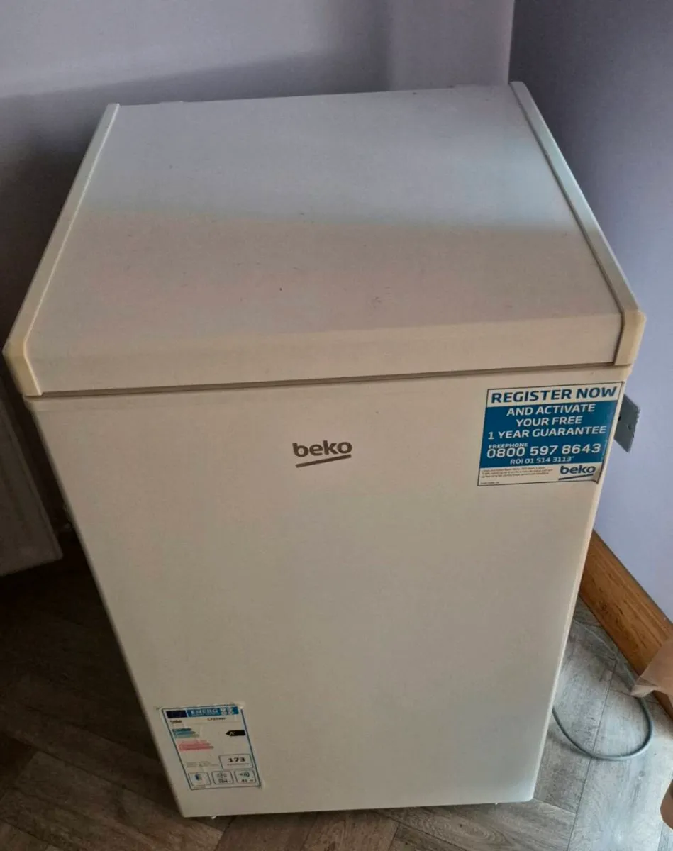 CHEST FREEZER - Image 1