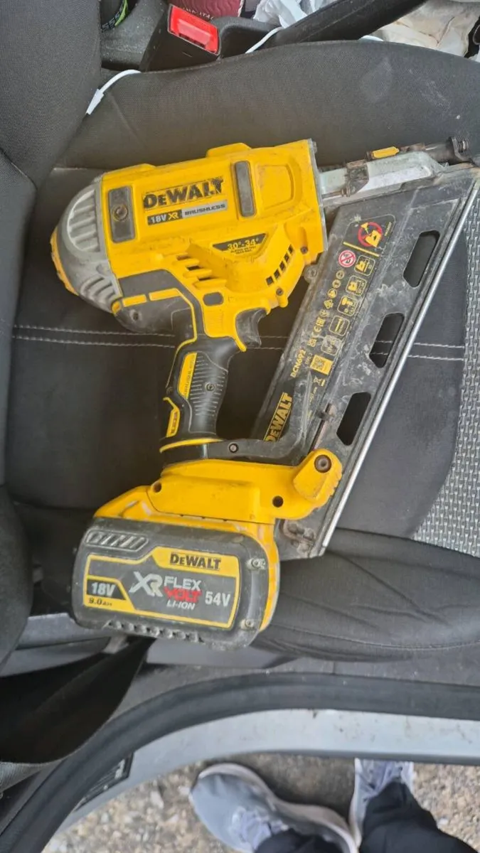 Dewalt nail gun