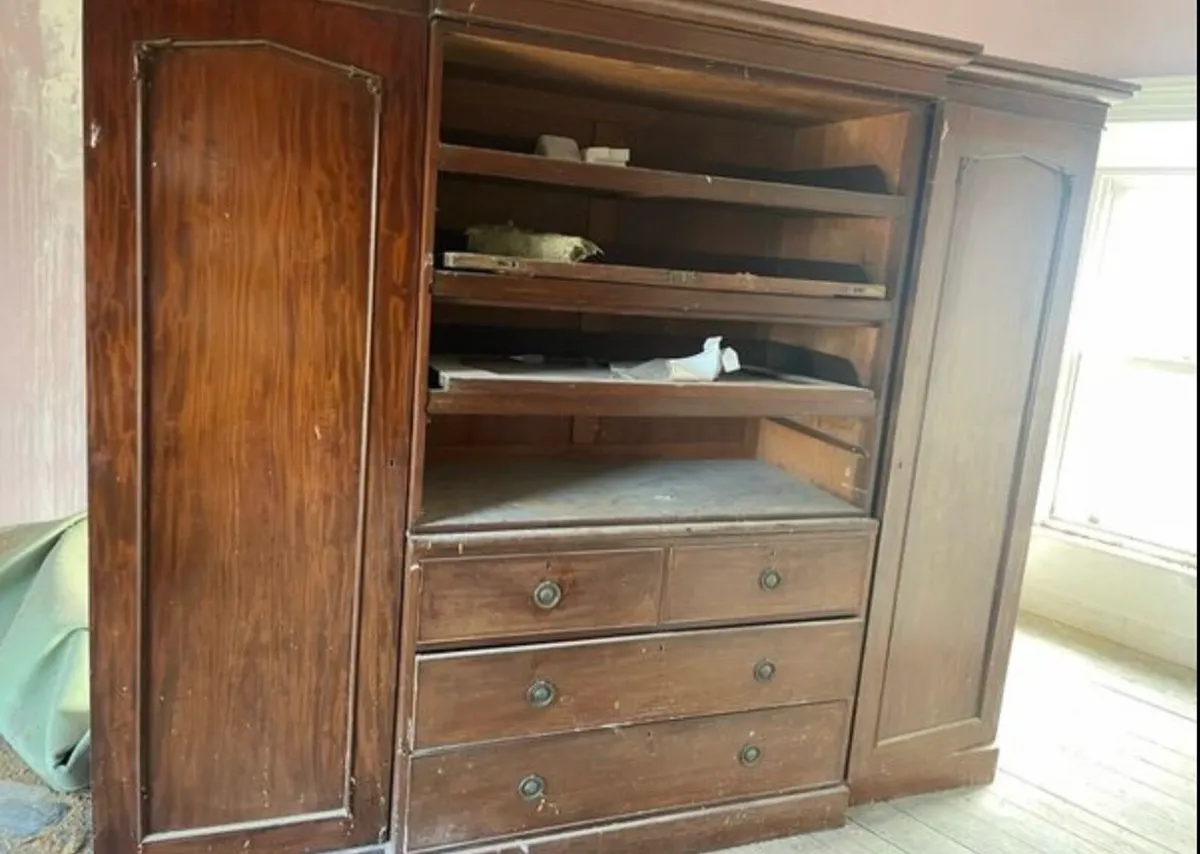 Vintage Wardrobe