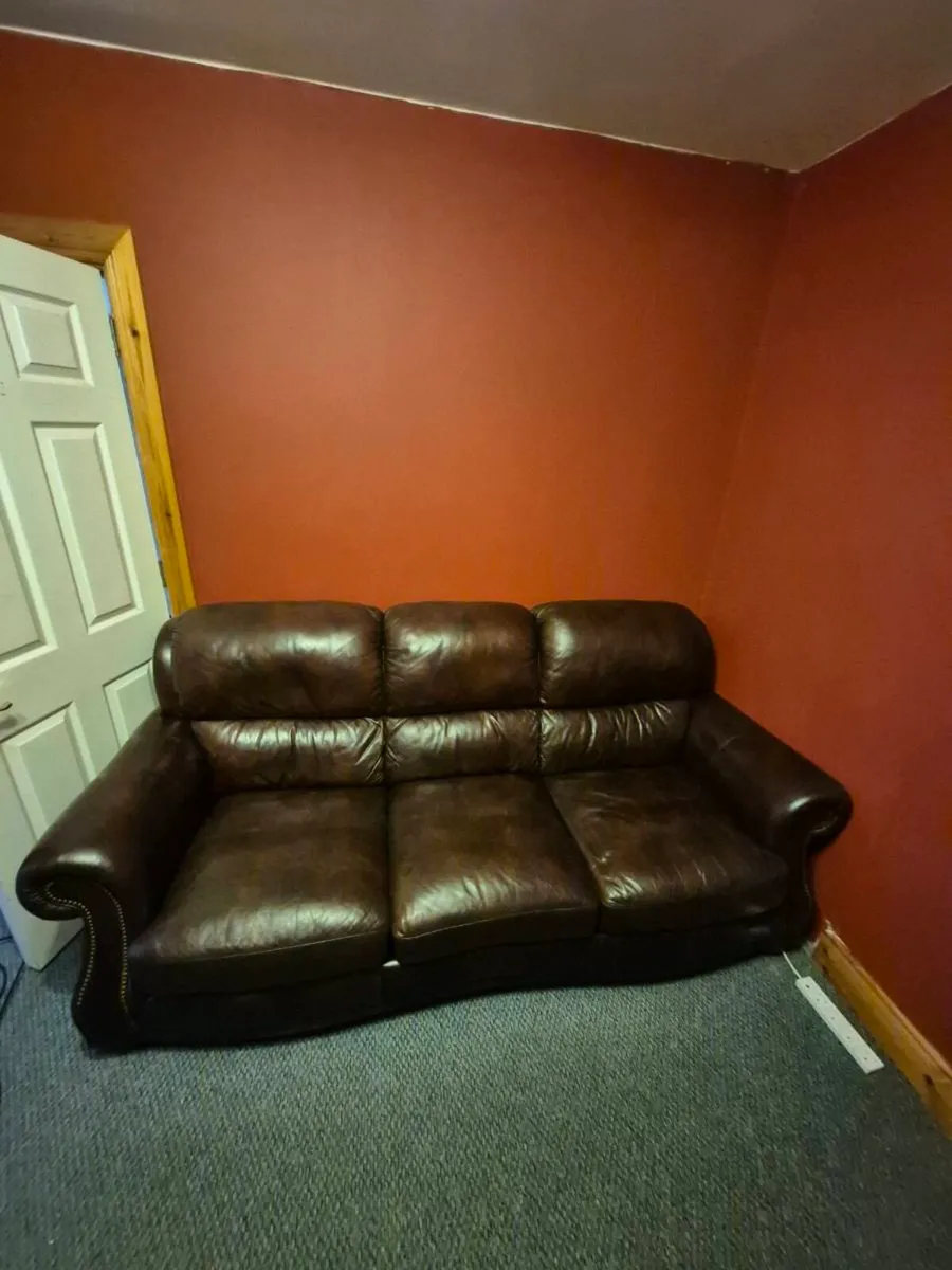 3 seater and 1 seater - Image 1