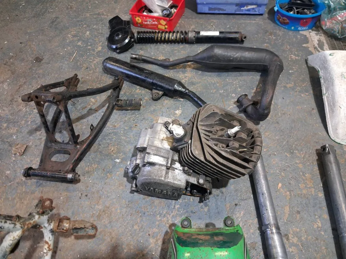 Yamaha dt 175 parts - Image 2