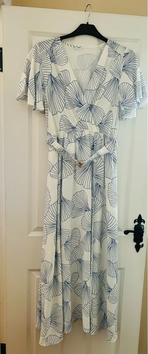 Beautiful Midi Dress Excellent Condition size 14 - Image 2
