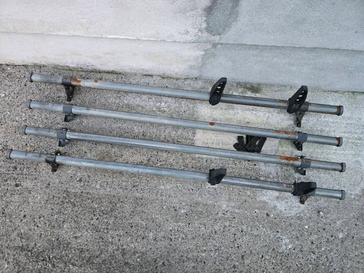 4 x Rhino heavy-duty roof bars - Image 1