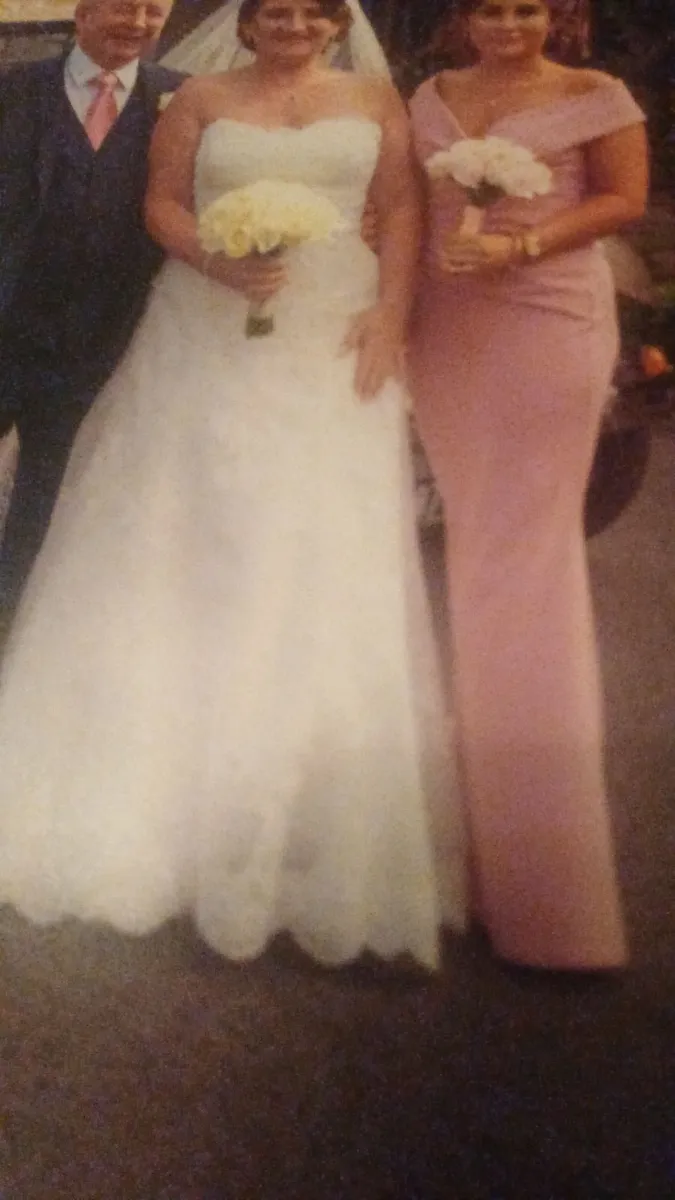Wedding dress - Image 2