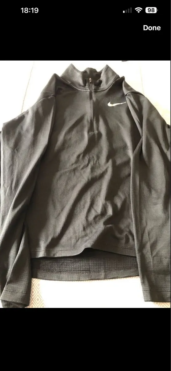 Mens Nike top size M €10 - Image 2
