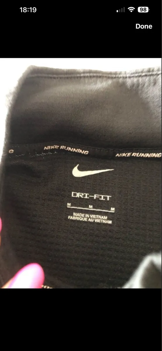 Mens Nike top size M €10 - Image 3