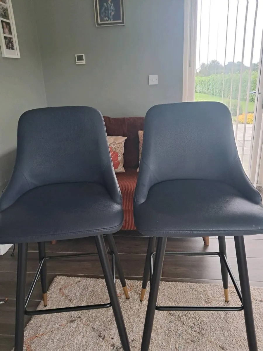 Bar stools - Image 1