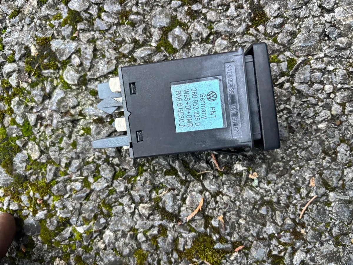 B5 Passat switches - Image 3
