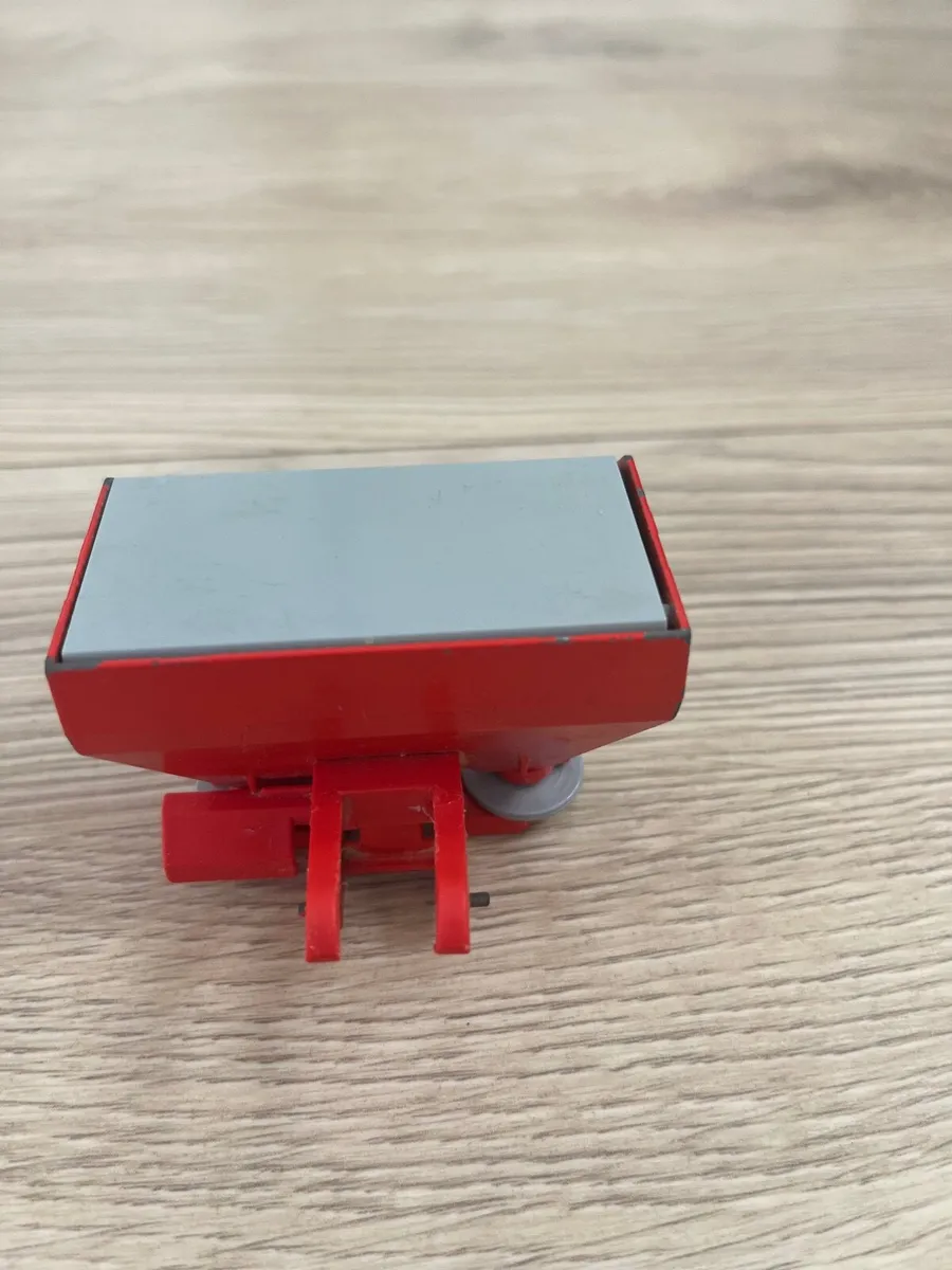 Toys - Image 3