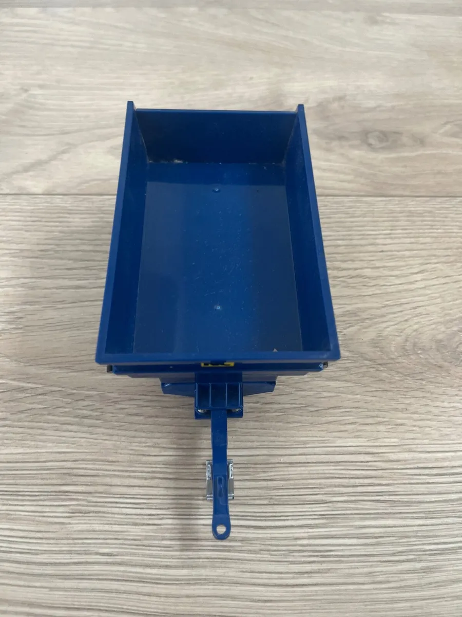 Toys - Image 4