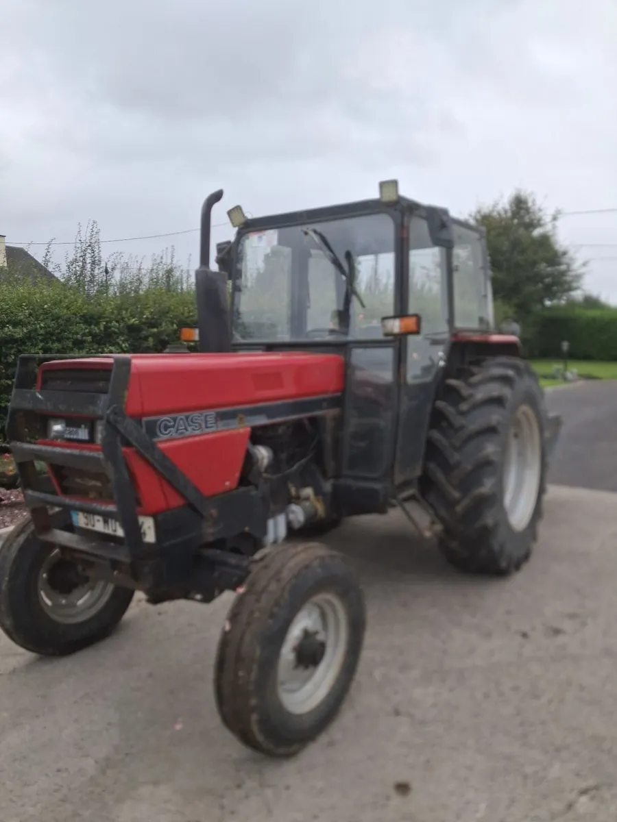 Case international tractor 685 - Image 1