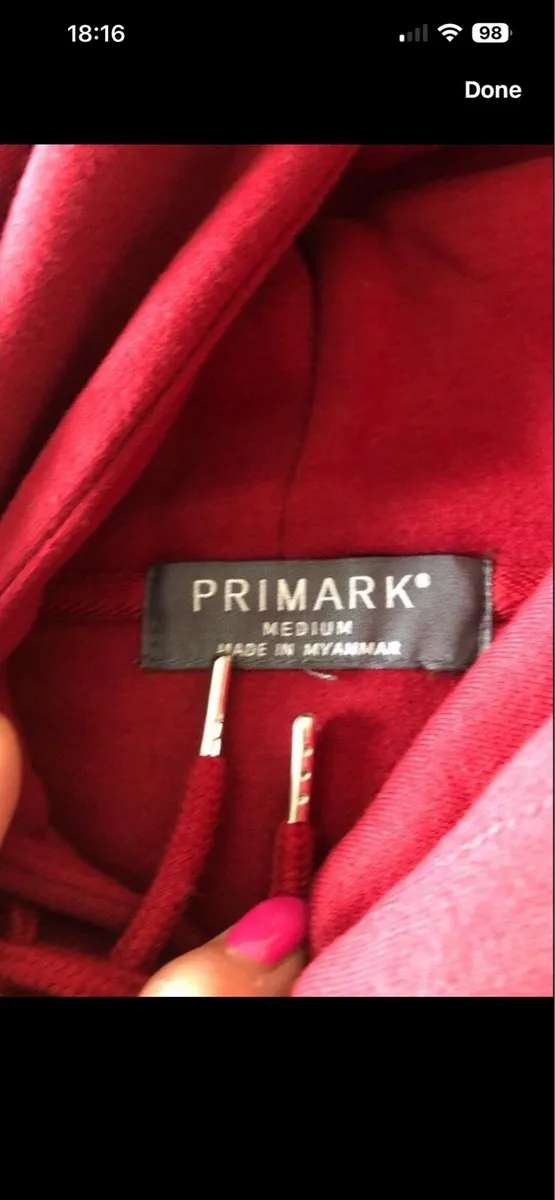 Mens Burberry hoodie size M €5 - Image 3