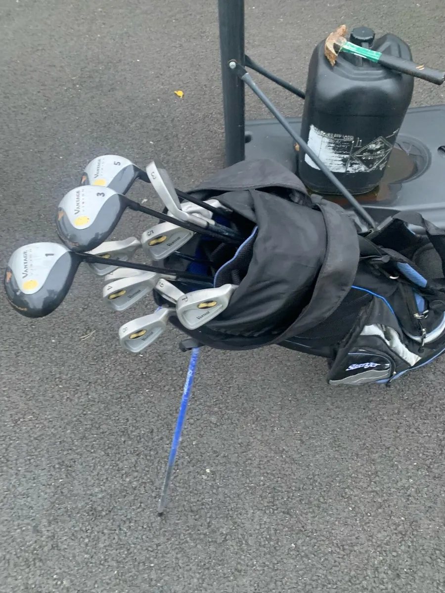 Golf club set with stand - Image 3