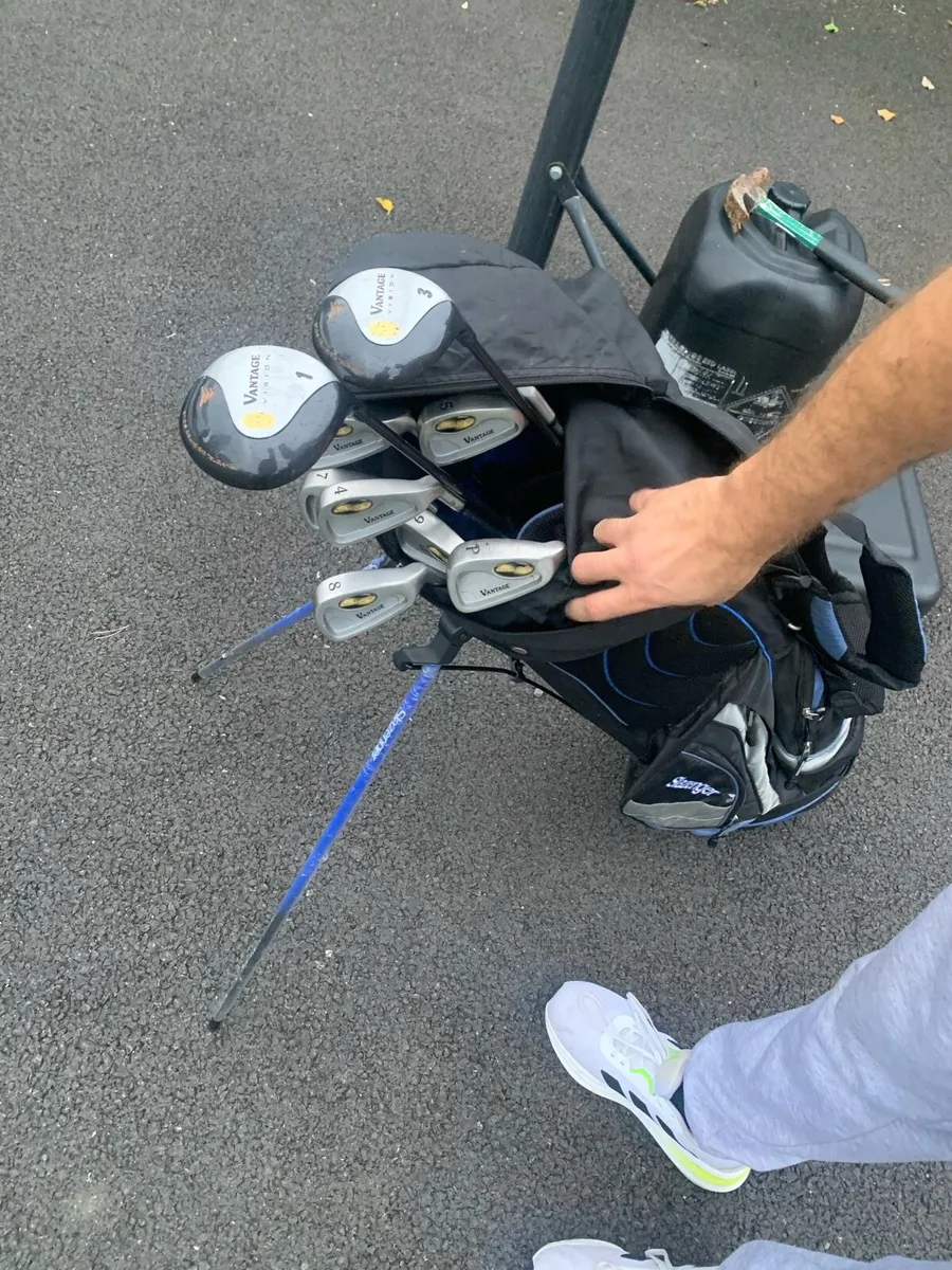 Golf club set with stand - Image 4