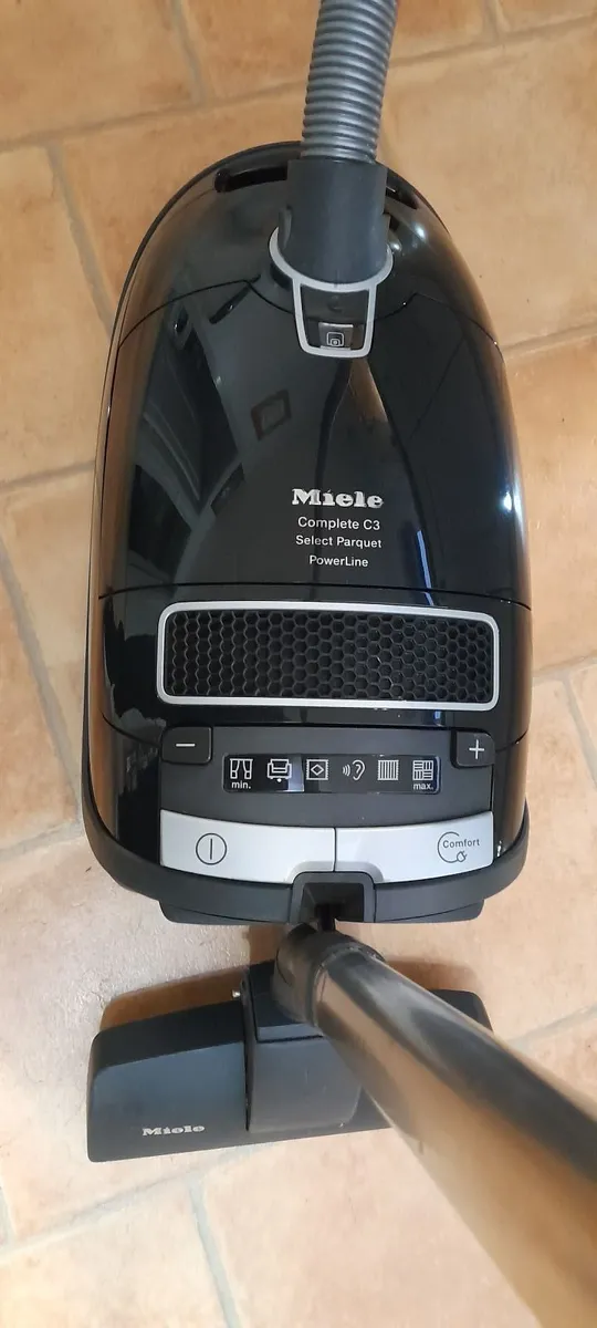 Miele vacuum/Hoover cleaner - Image 1