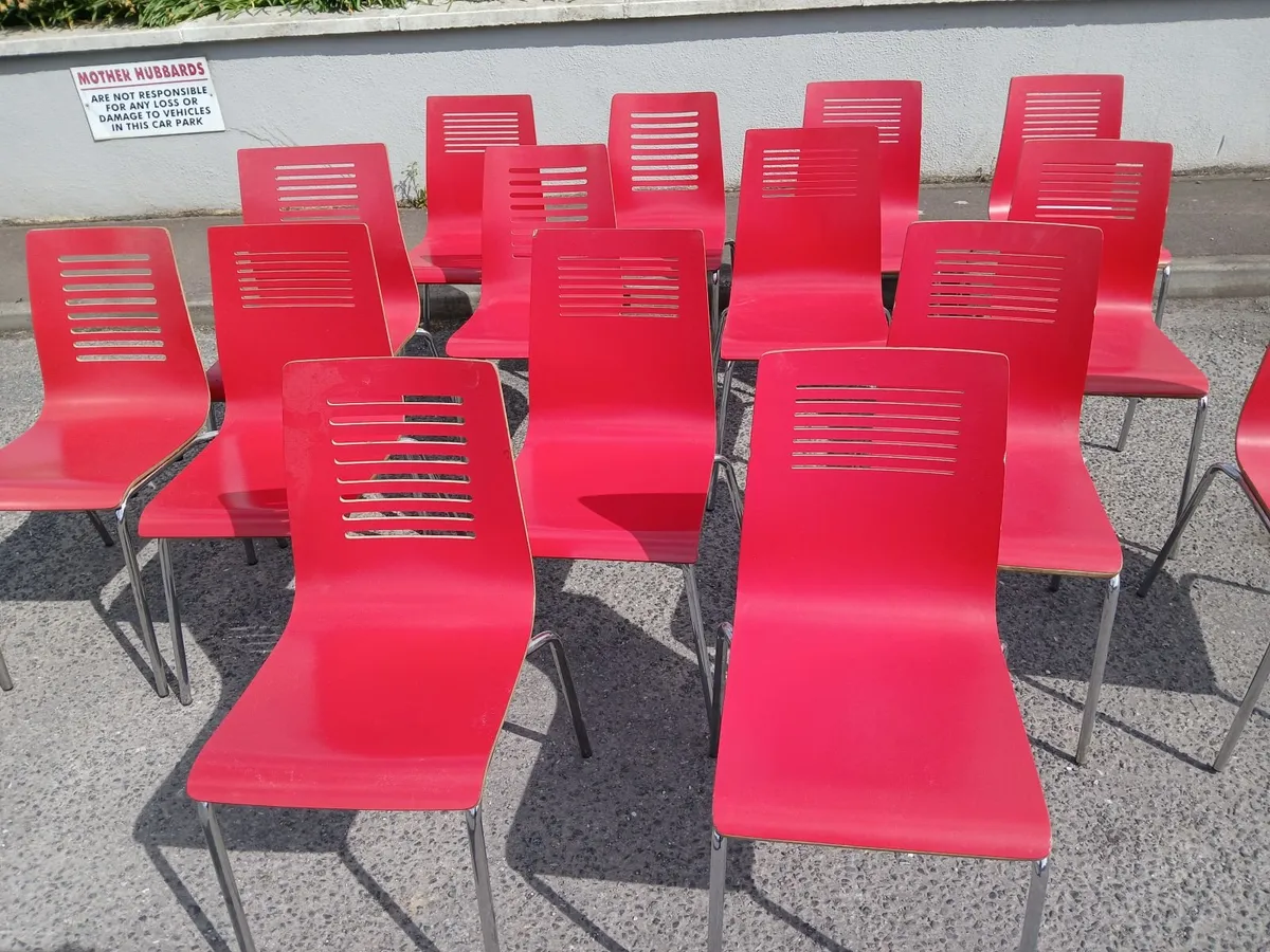 Chairs 💺 💺 💺 💺 💺  lot of (7).delivered - Image 2