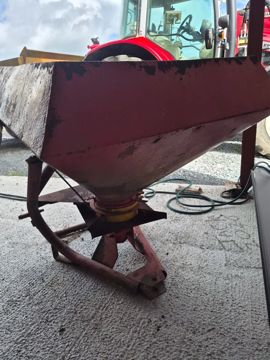 Massey Ferguson 11 spinner - Image 4