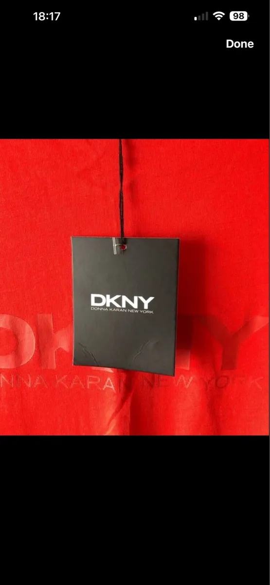 Mens DNKY teeshirt size L €20 - Image 2