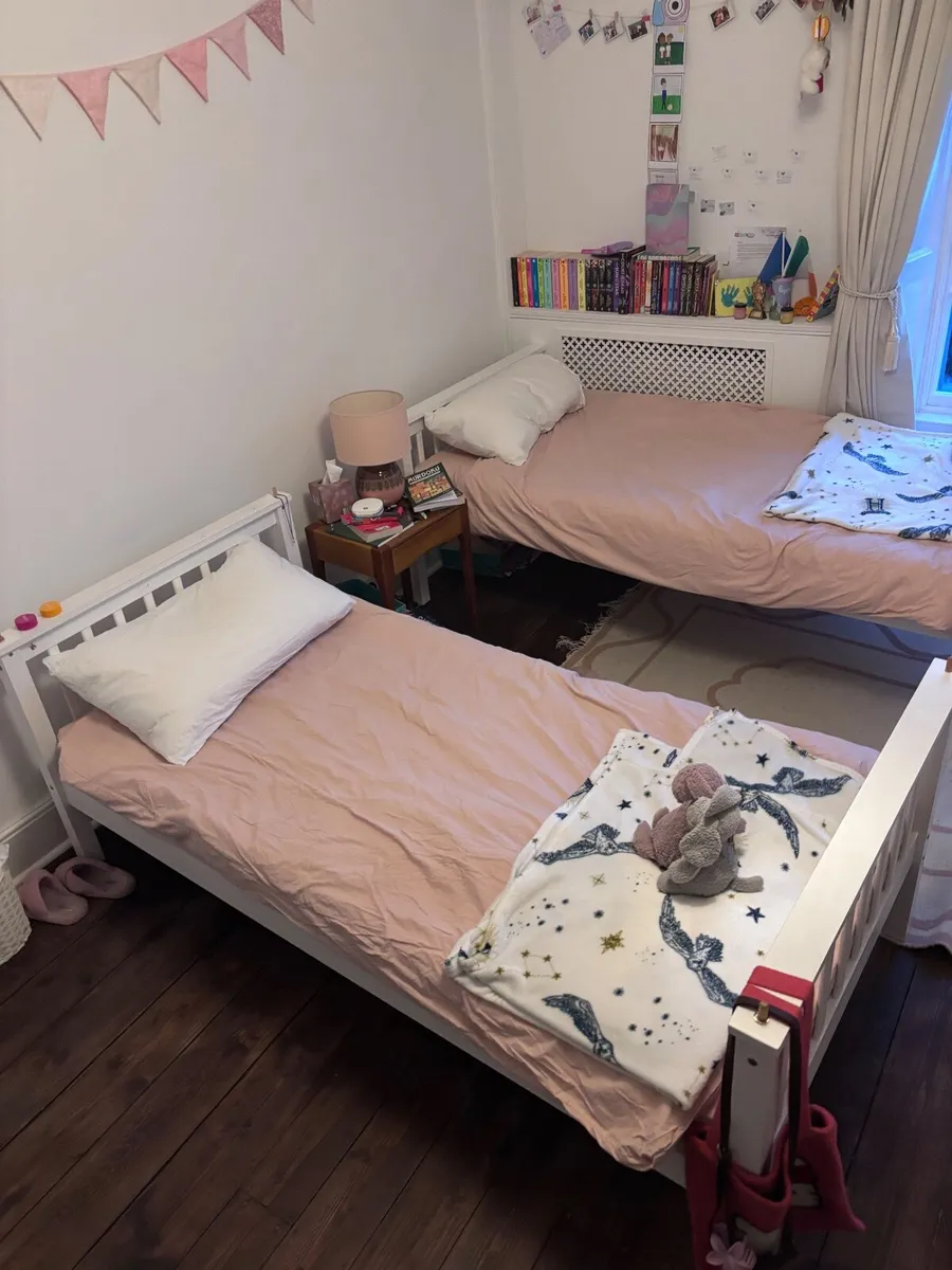 Bunk bed - Image 1