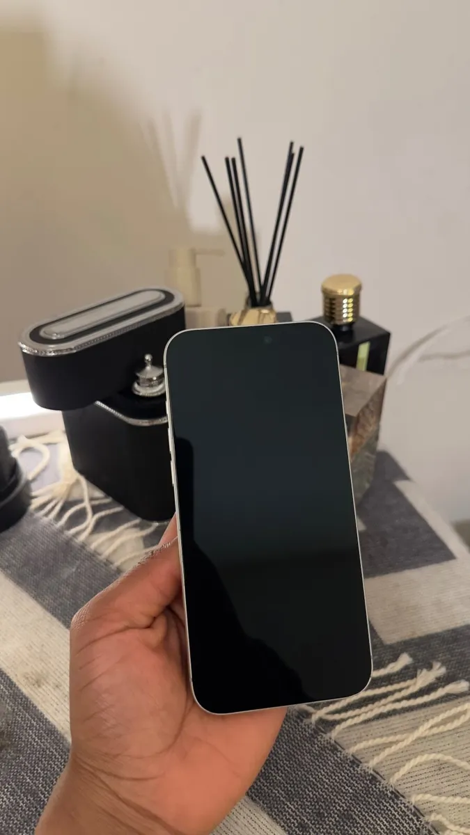 iPhone 17 pro max - Image 2