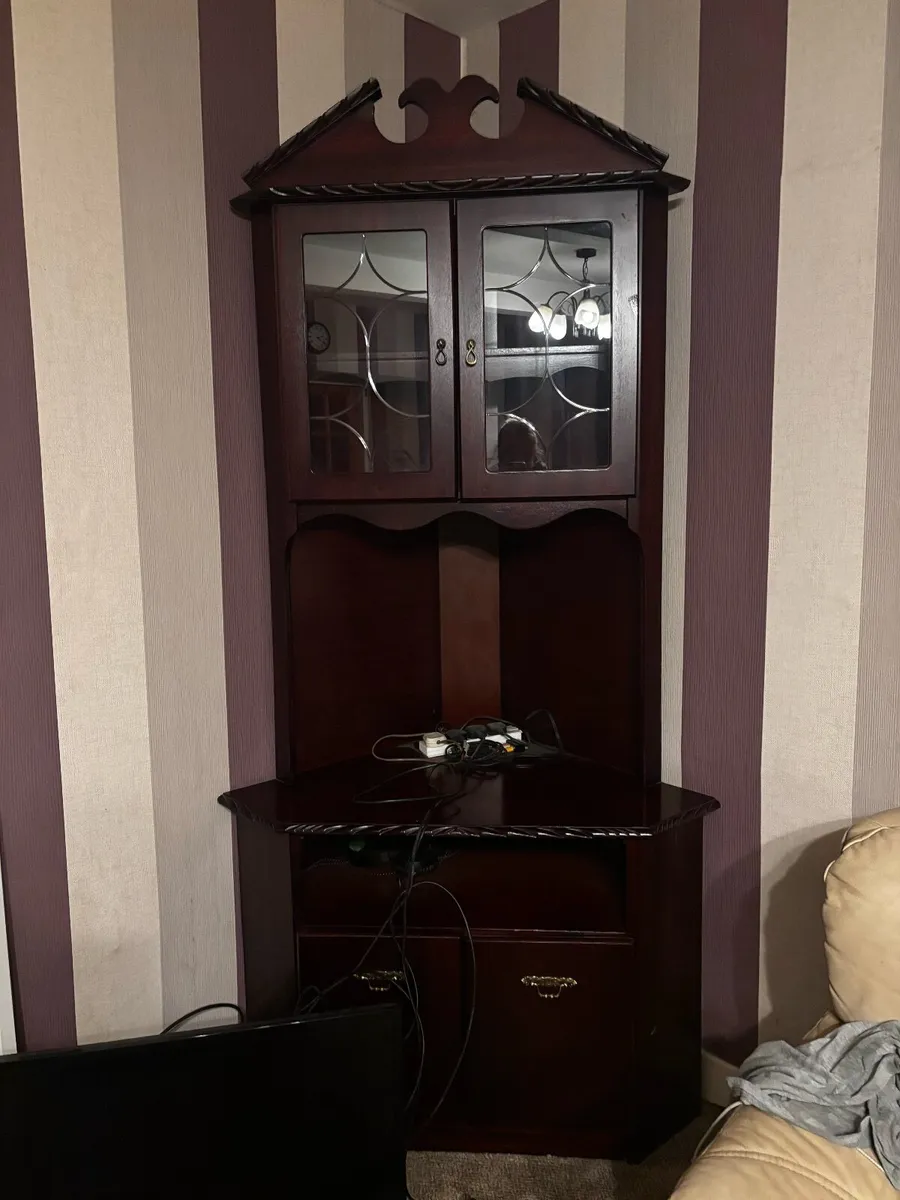 TV unit - Image 1
