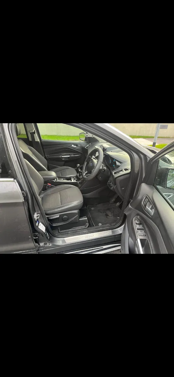 Ford Kuga 2017 - Image 3