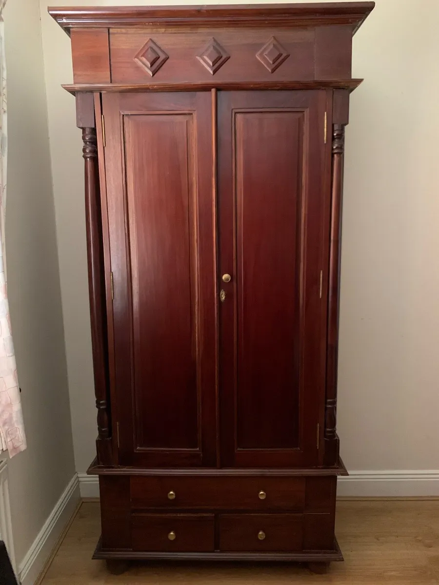 Bedroom suite - Image 3
