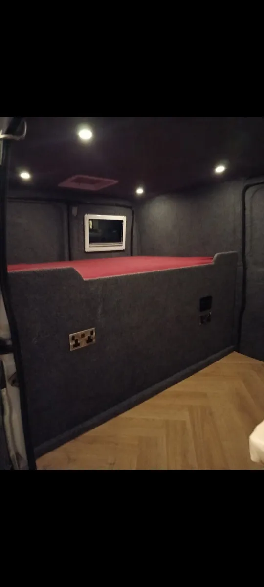 Van/campervan - Image 2