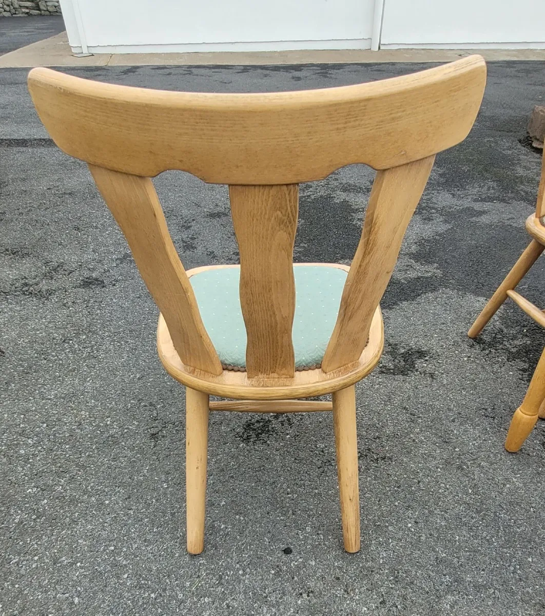 Square Tables and chairs - Image 3