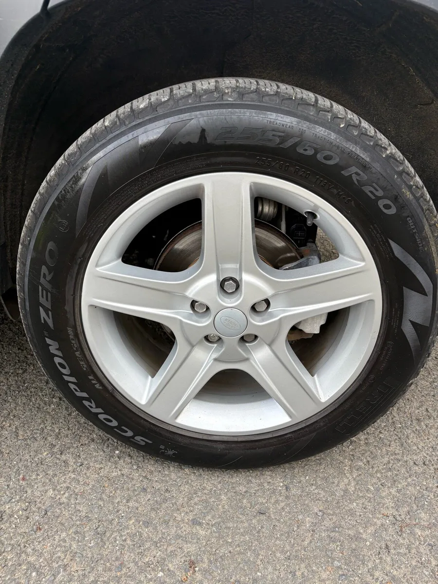 Landrover defender Alloys - Image 2