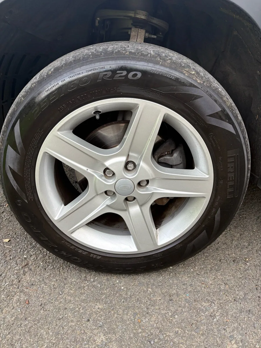 Landrover defender Alloys - Image 3