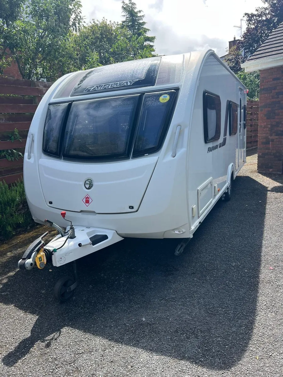 Swift Fairway 585 - 6 Berth Touring Caravan - Image 2