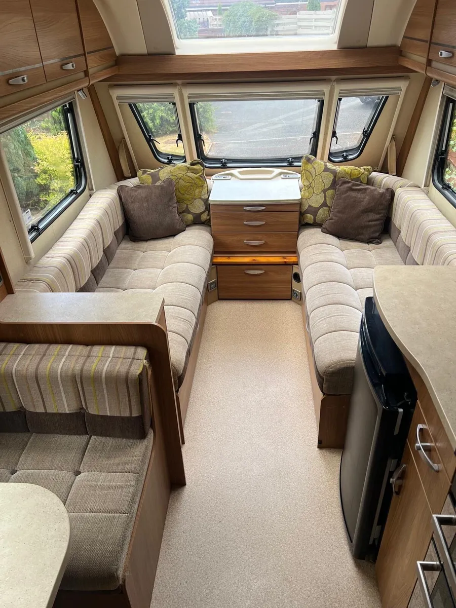 Swift Fairway 585 - 6 Berth Touring Caravan - Image 3